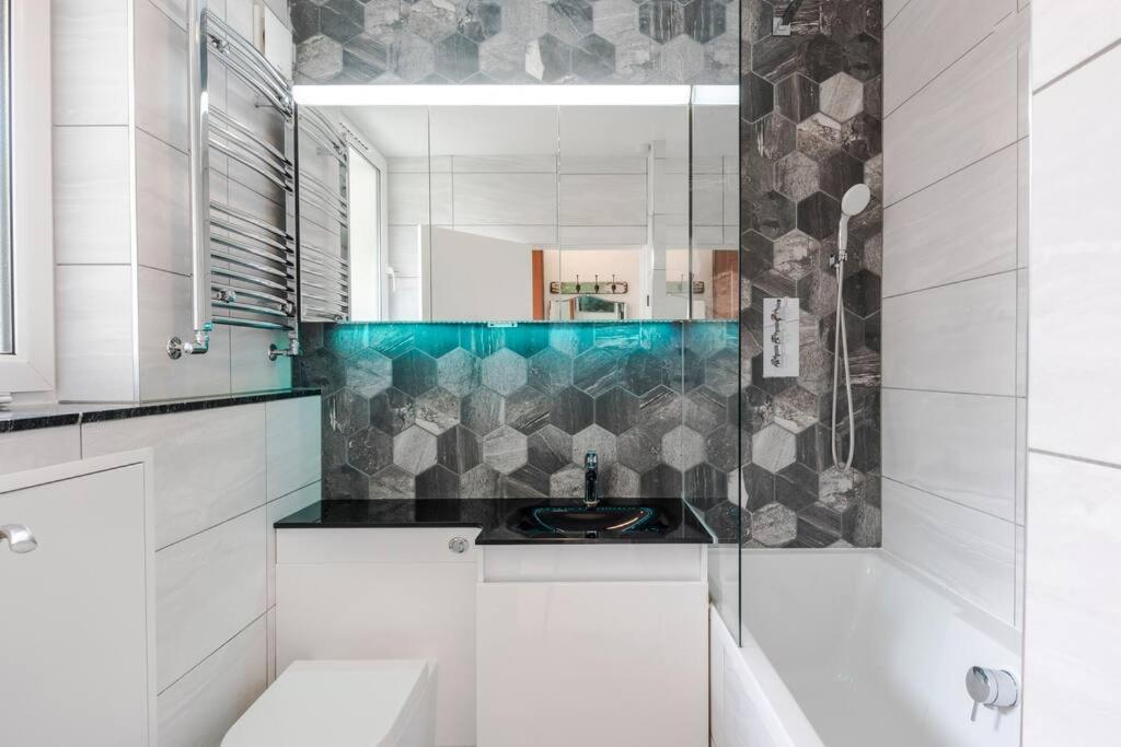 The Clarence, Central London Apartment W/ Wifi Ngoại thất bức ảnh