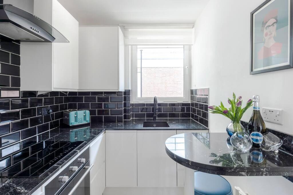 The Clarence, Central London Apartment W/ Wifi Ngoại thất bức ảnh