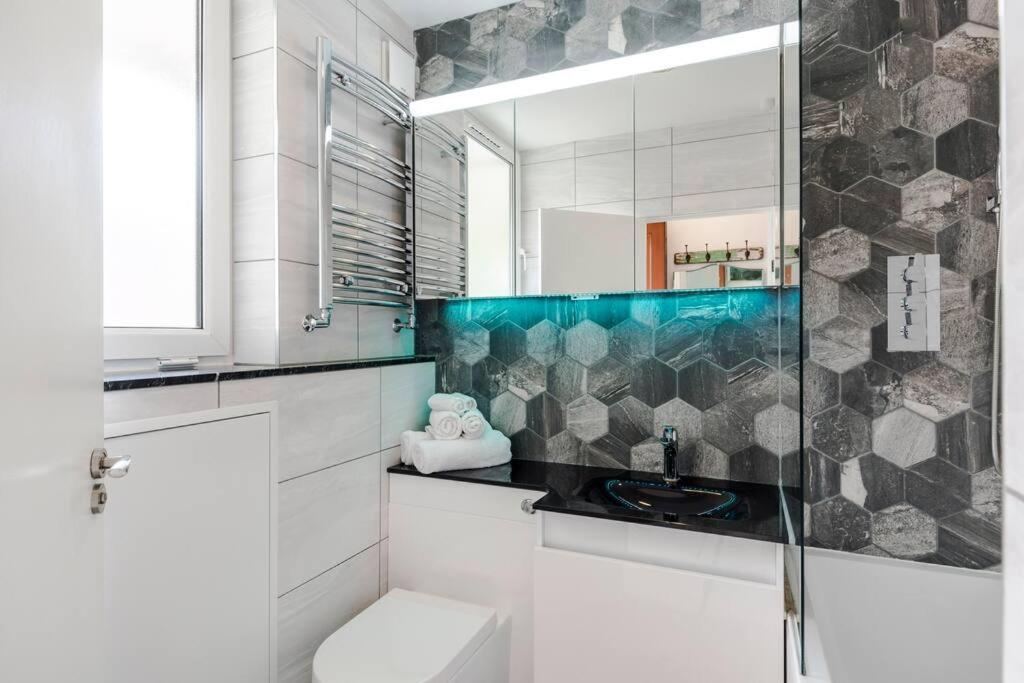 The Clarence, Central London Apartment W/ Wifi Ngoại thất bức ảnh